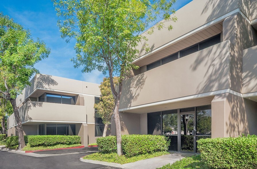 More Photos Of 3100 Airway Ave, Costa Mesa Light Distribution For Lease