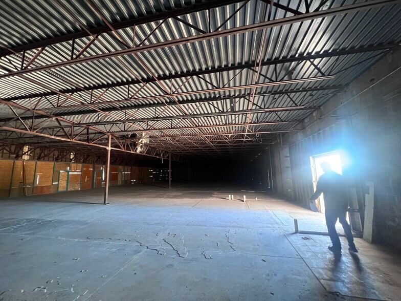 More Photos Of 1900 Highway 54 S, Alamogordo Freestanding For Lease