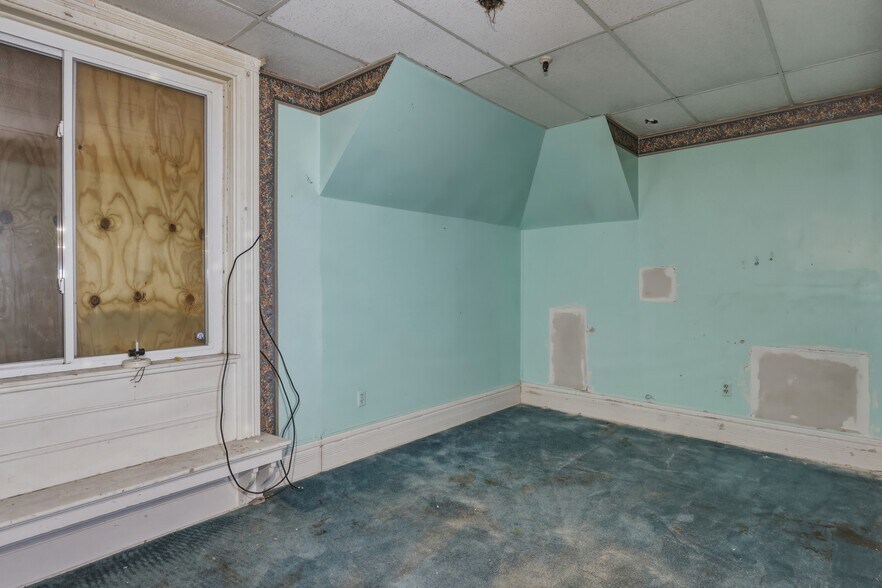 More Photos Of 355 W Church St, Elmira Office For Sale
