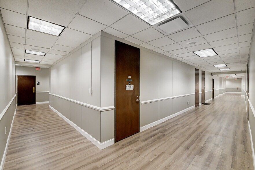 More Photos Of 9635 Southern Pine Blvd, Charlotte Coworking Space