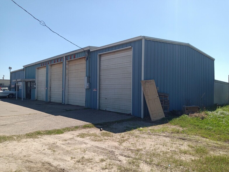 More Photos Of 3790 E Highway 6, Alvin Distribution For Sale