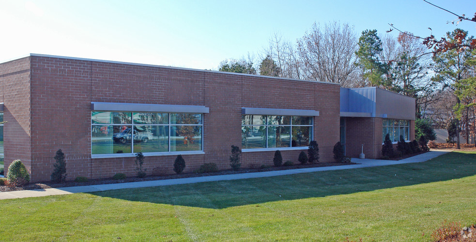 Primary Photo Of 3400 Veterans Memorial Hwy, Bohemia Office For Lease