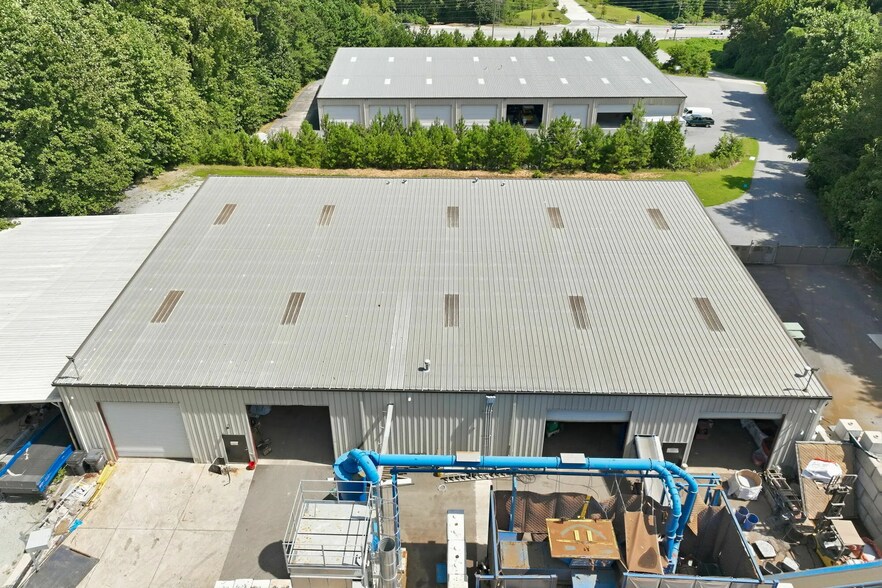 More Photos Of 3156 Buford Hwy, Rest Haven Warehouse For Lease