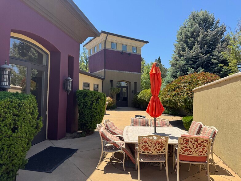 More Photos Of 6950 S McCarran Blvd, Reno Unknown For Lease