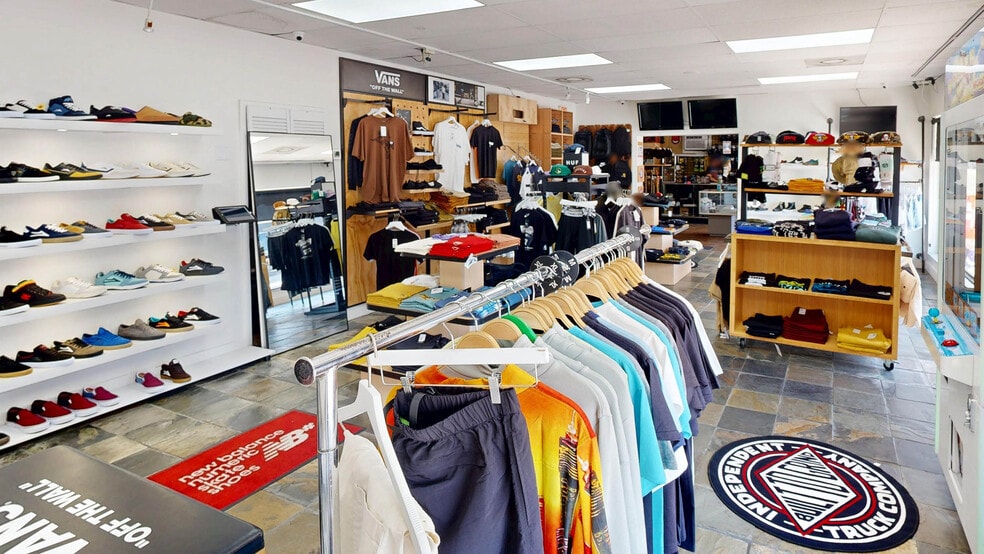 More Photos Of 2020 N Orange Ave, Orlando Storefront Retail Office For Sale