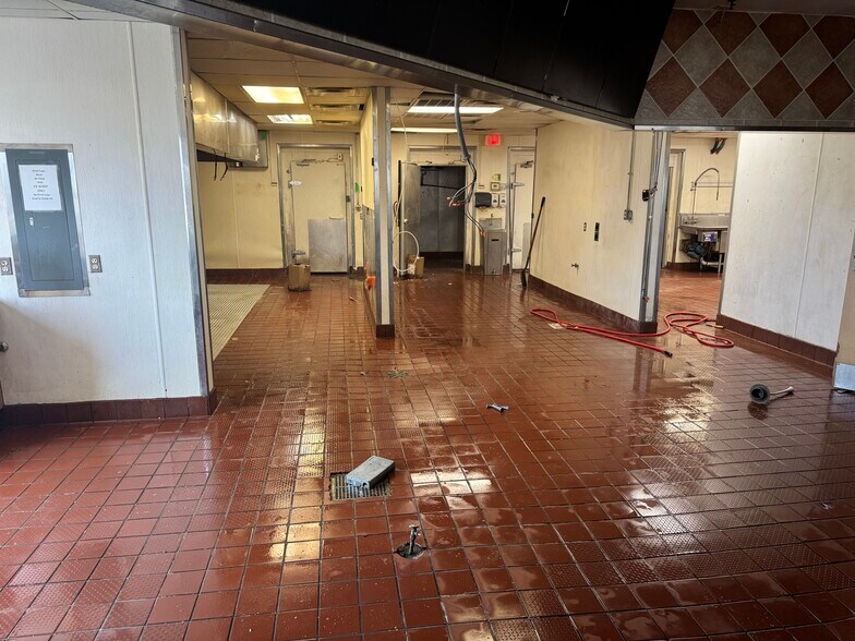 More Photos Of 6155 S Garnett Rd, Broken Arrow Fast Food For Sale