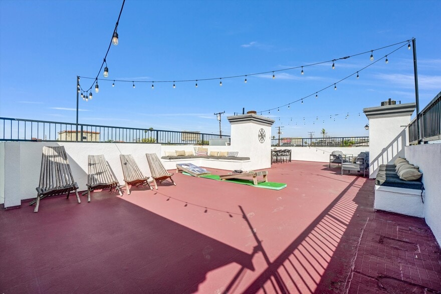 More Photos Of 179 Pomona Ave, Long Beach Hospitality For Sale
