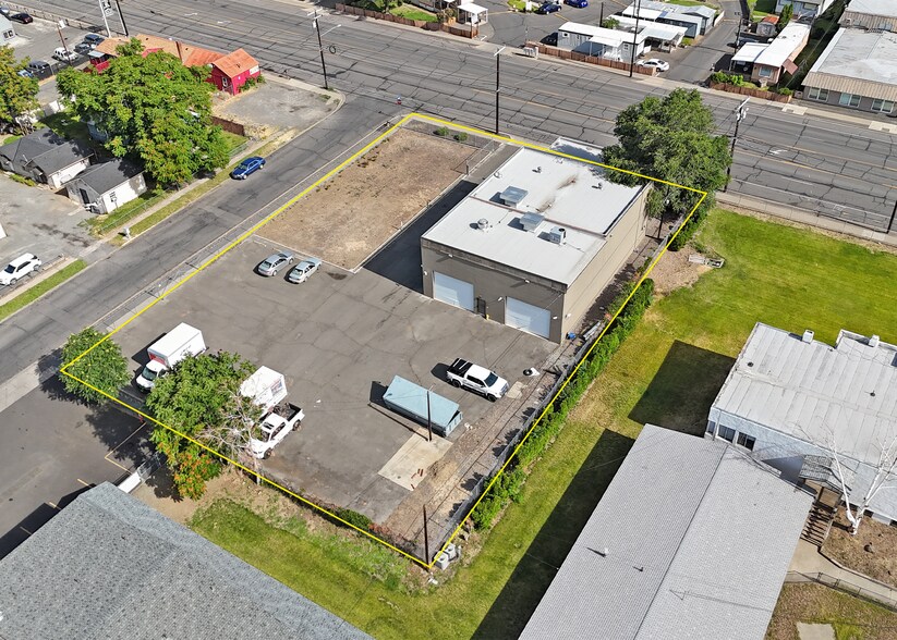 More Photos Of 1214 Fruitvale Blvd, Yakima Service For Lease
