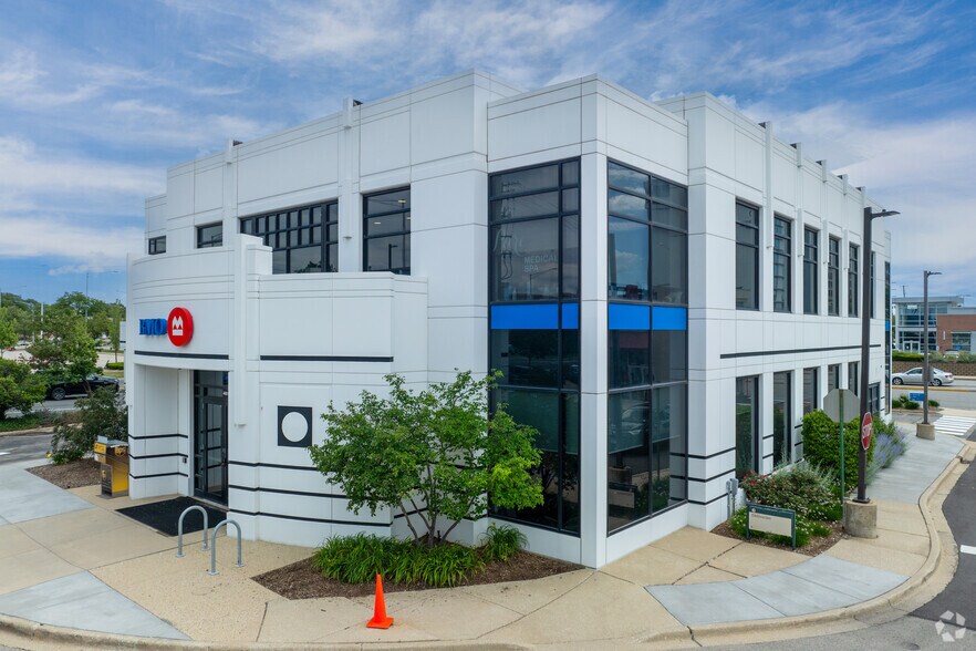More Photos Of 4801 W Golf Rd, Skokie Office For Lease