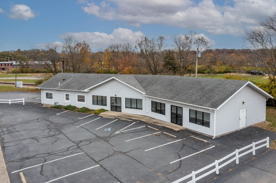 Primary Photo Of 703 Miami St, Urbana Storefront Retail Office For Sale