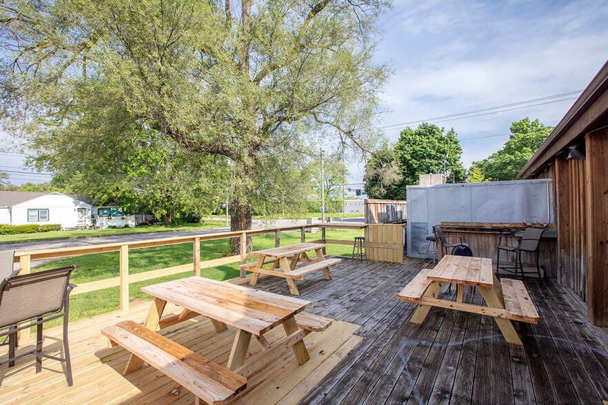 More Photos Of 57968 County Road 7, Elkhart Restaurant For Sale