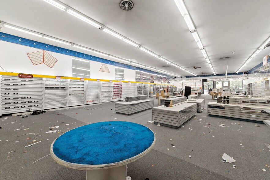 More Photos Of 11109 S Michigan Ave, Chicago Storefront Retail Office For Sale