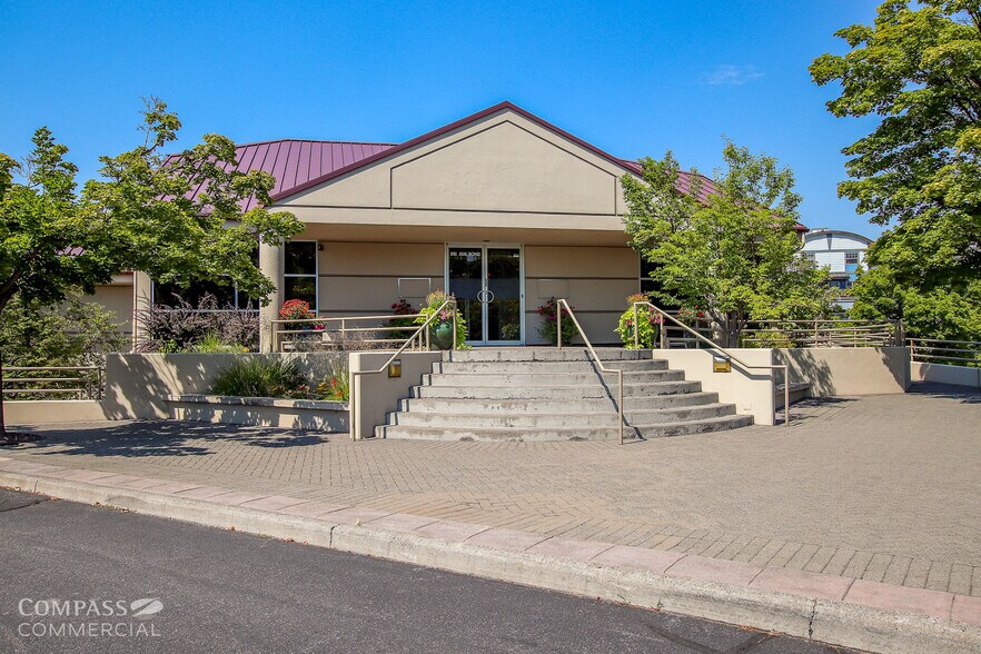 More Photos Of 1151 NW Bond St, Bend Office For Lease