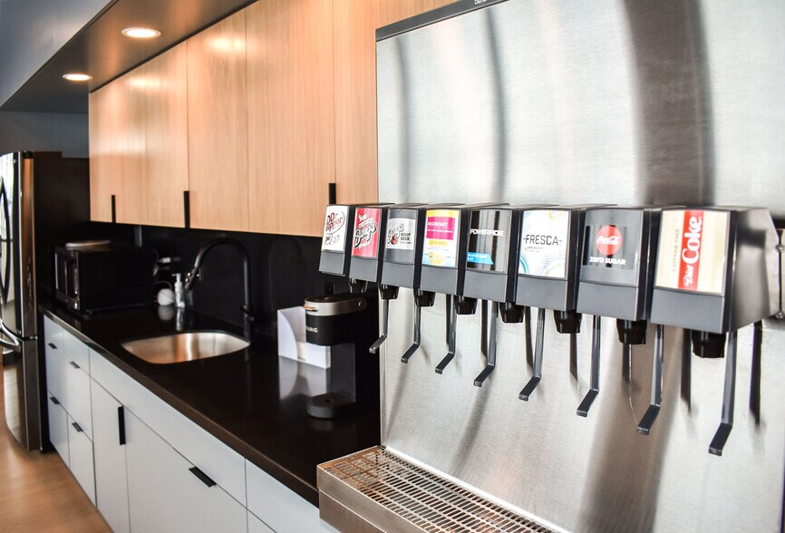 More Photos Of 10718 S Beckstead Ln, South Jordan Coworking Space