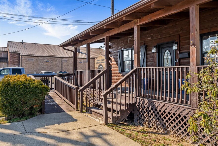 More Photos Of 793 Breckenridge St, Stanton Office For Sale