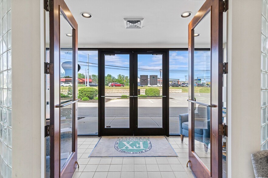 More Photos Of 130 Western Ave, South Portland Freestanding For Sale