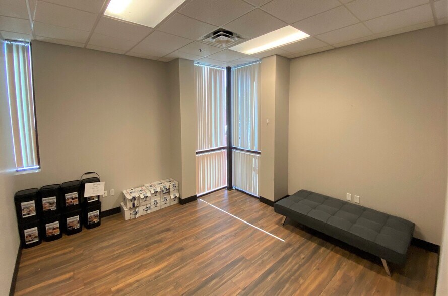 More Photos Of 6262 E Broadway Rd, Mesa Medical For Sale