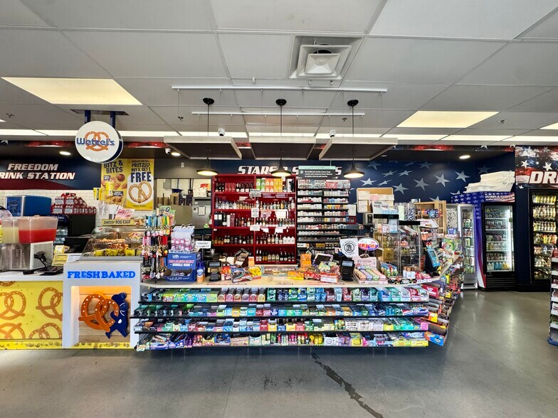 More Photos Of 42550 Jackson St, Indio Service Station For Sale