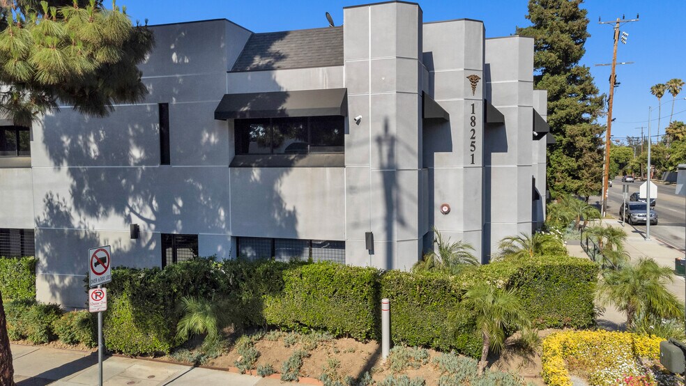 More Photos Of 18251 Roscoe Blvd, Northridge Medical For Lease