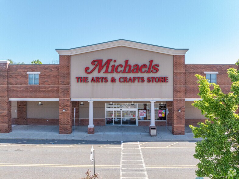 More Photos Of 3-43 Centre Dr, Central Valley Unknown For Sale