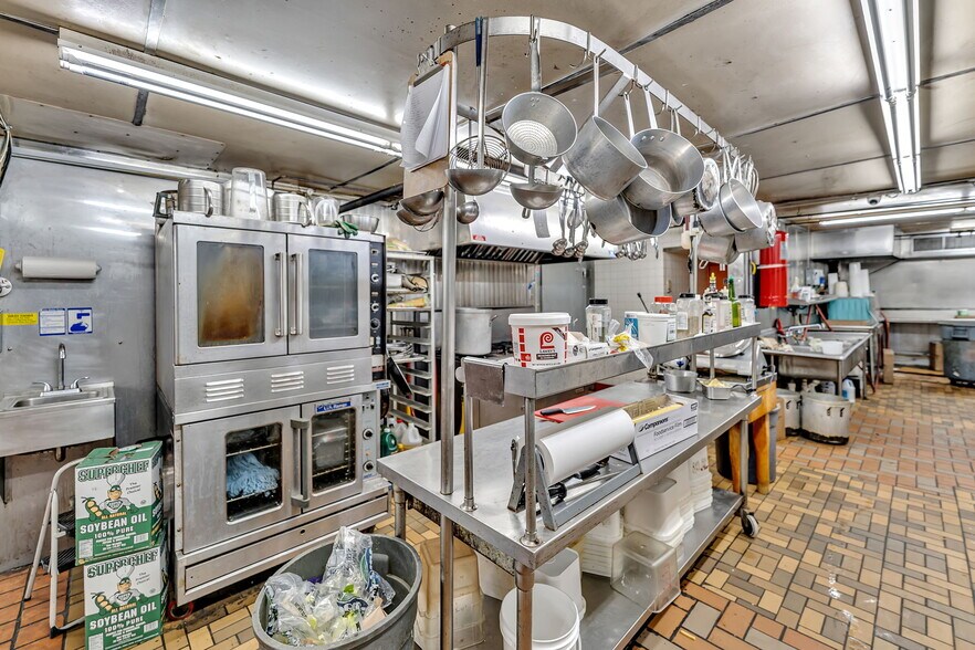 More Photos Of 1908 Old Route 17, Roscoe Restaurant For Sale