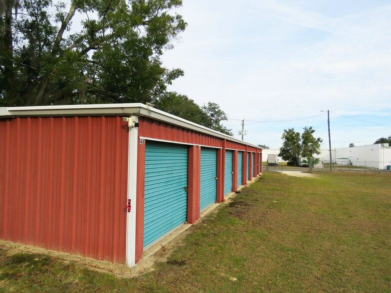 More Photos Of 2150 14th St NW, Chiefland Self Storage For Sale
