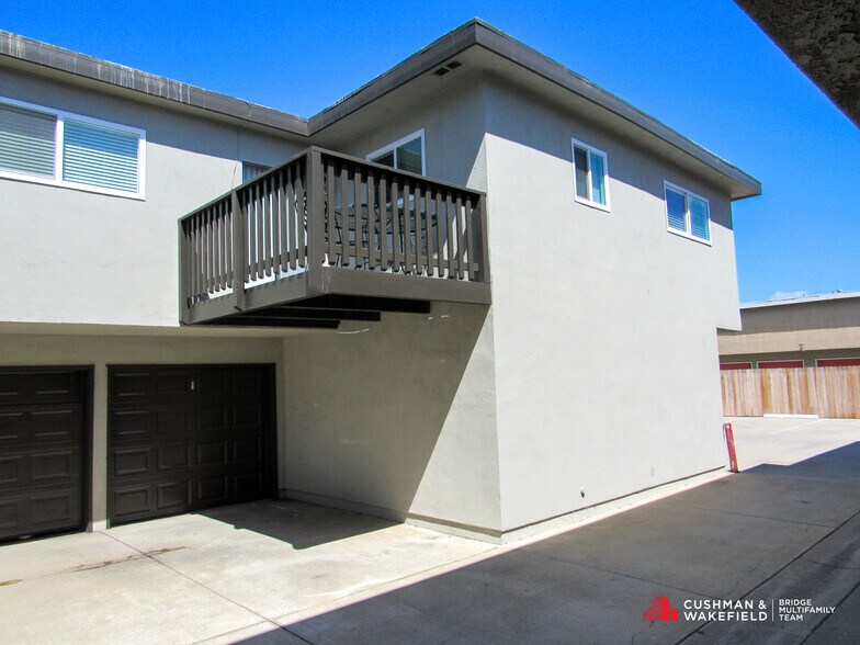 More Photos Of 16972 Lynn Ln, Huntington Beach Apartments For Sale