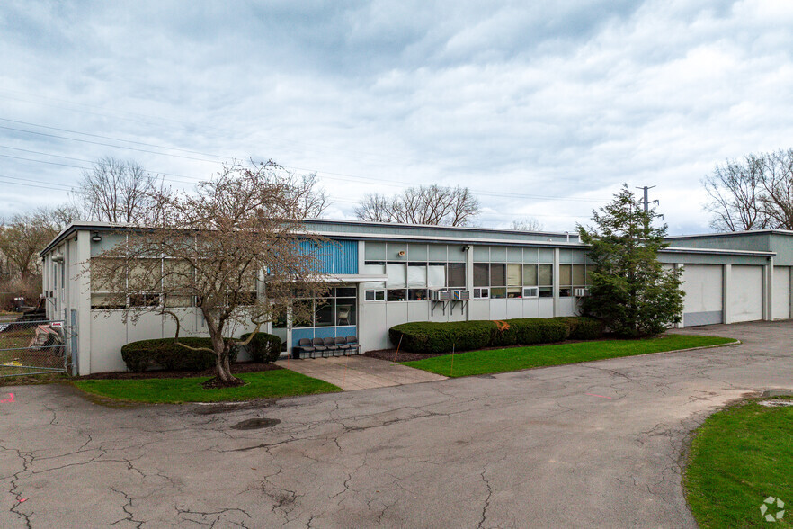 Primary Photo Of 110 Monarch Dr, Liverpool Warehouse For Lease