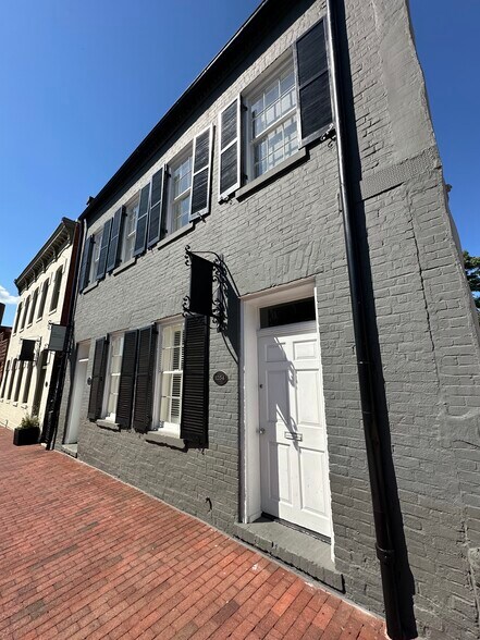 More Photos Of 1054 Potomac St NW, Washington Loft Creative Space For Lease