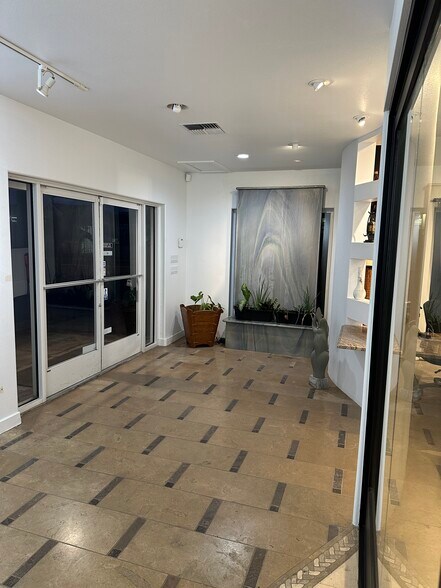 More Photos Of 874 Alua St, Wailuku Warehouse For Lease