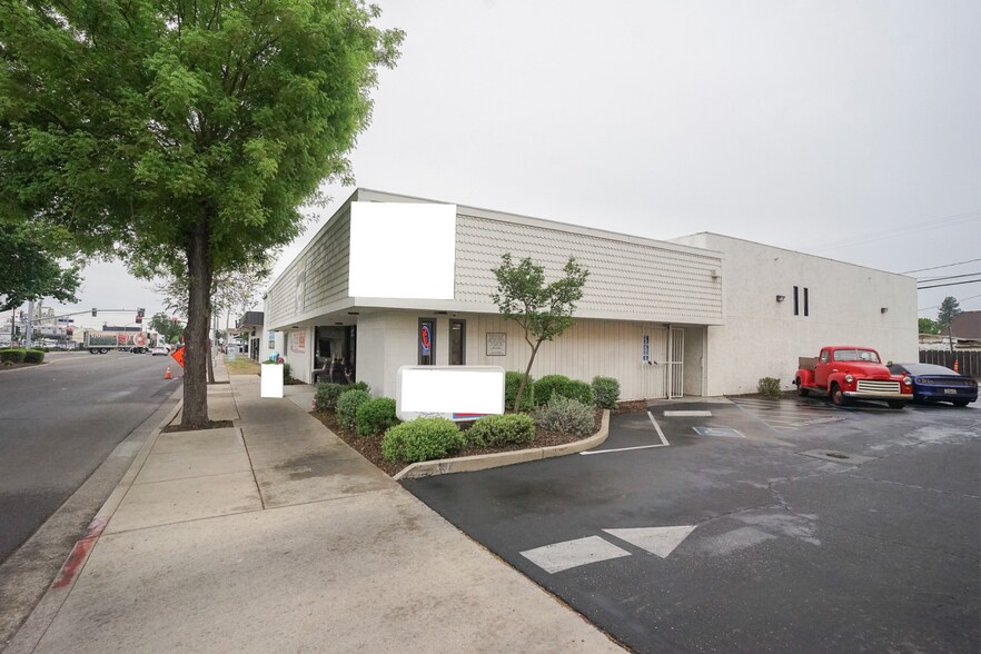 More Photos Of 225 Lander Ave, Turlock Storefront Retail Office For Lease