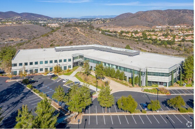 More Photos Of 10636 Scripps Summit Ct, San Diego Research And Development For Lease