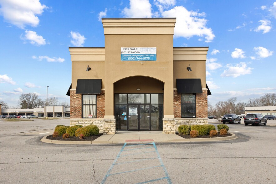 More Photos Of 1495 E 10th St, Jeffersonville Drugstore For Sale