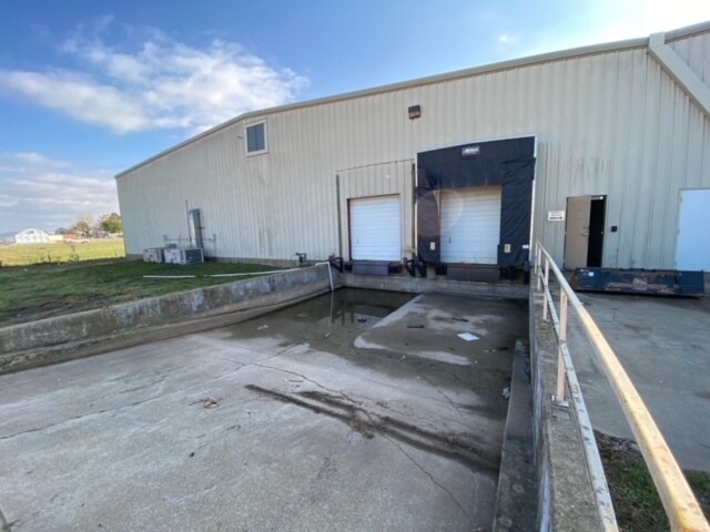 More Photos Of 2921 E 290 Rd, Grove Manufacturing For Lease