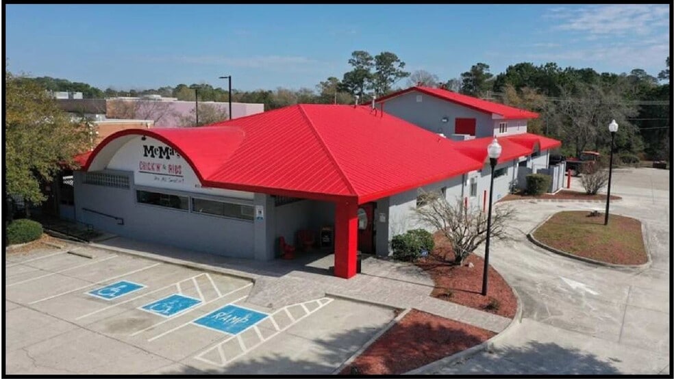 Primary Photo Of 8232 Market St, Wilmington Freestanding For Sale