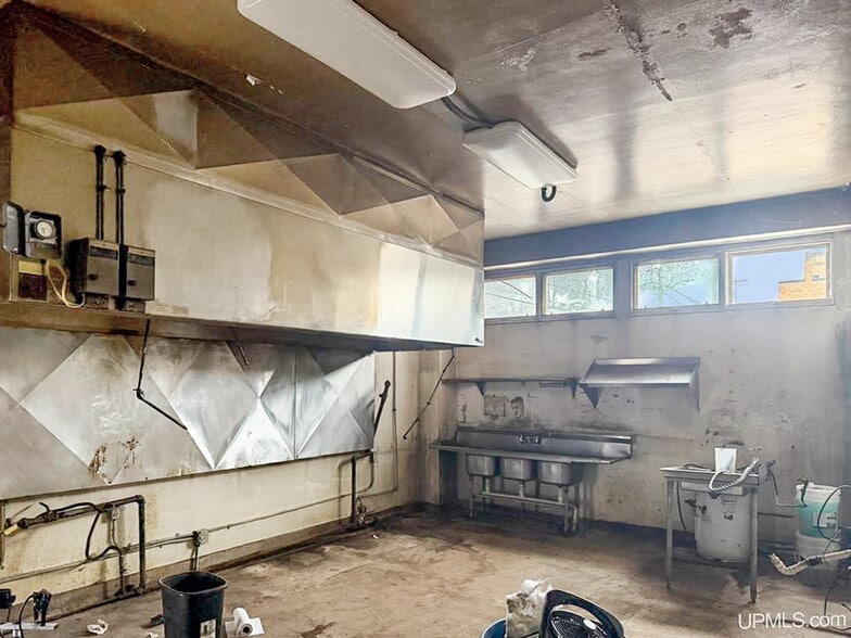 More Photos Of 202 W Genesee St, Iron River Restaurant For Sale