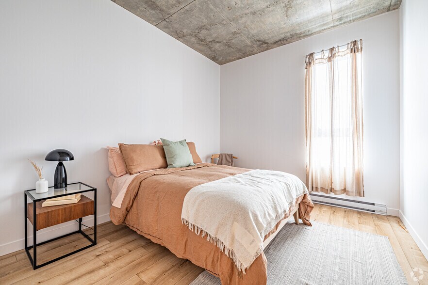 More Photos Of 300 Pl Charles-Le Moyne, Longueuil Apartments For Lease