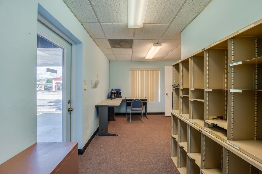 More Photos Of 2763 S Ridgewood Ave, South Daytona Office For Sale