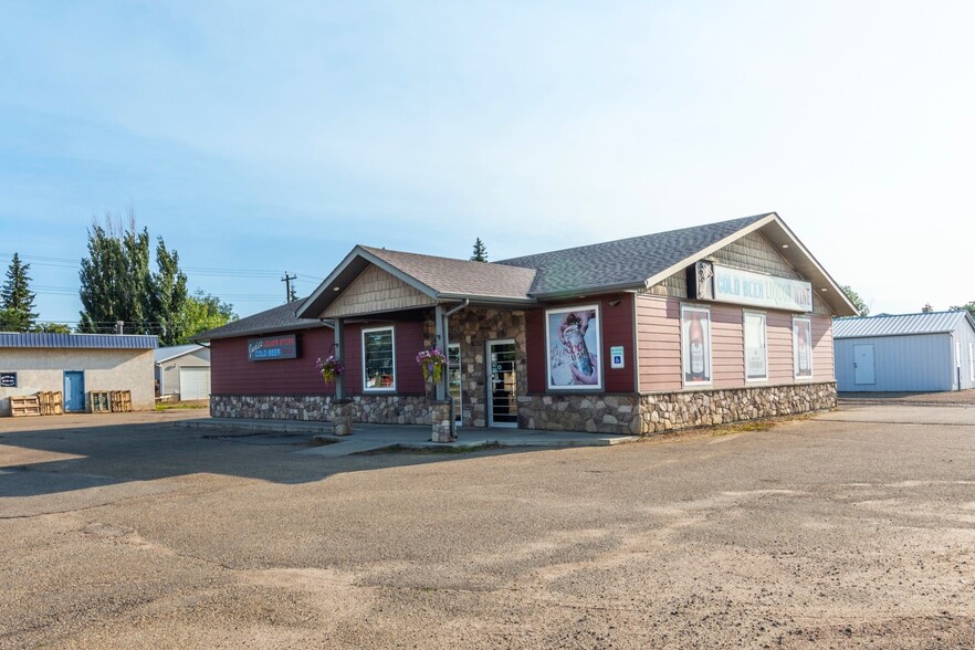 Primary Photo Of 5922 50 Ave, Stettler Storefront Retail Office For Sale