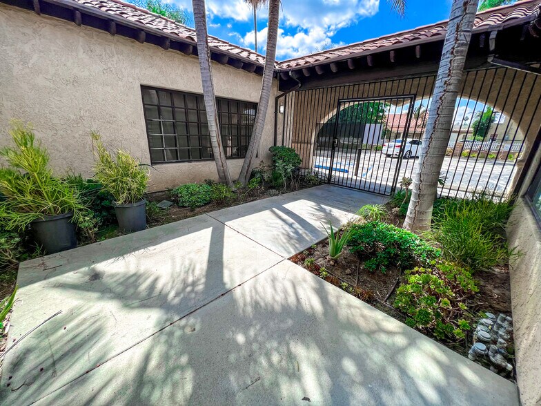 More Photos Of 623 W La Habra Blvd, La Habra Medical For Sale