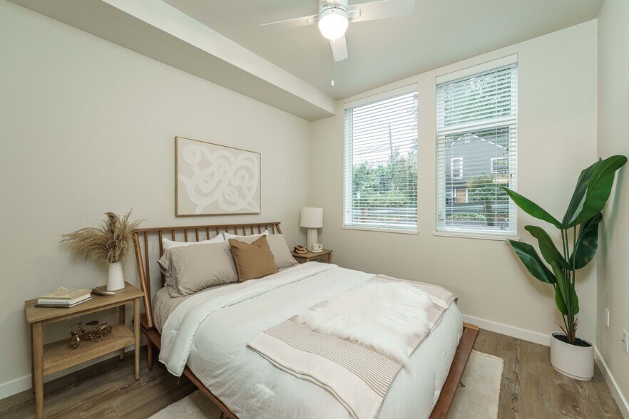 More Photos Of 1311 SW Gibbs St, Portland Apartments For Sale