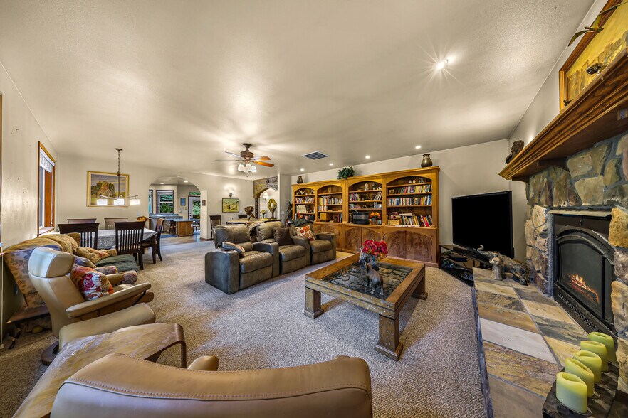 More Photos Of 918 Citadel Dr, Everson Multifamily For Sale