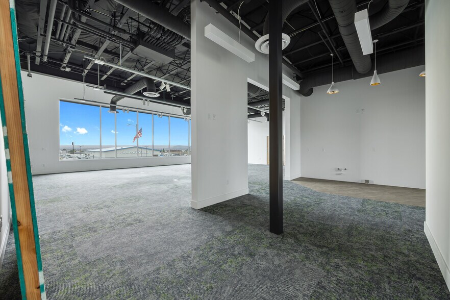 More Photos Of 9425 Sandifur Pky, Pasco Office For Sale