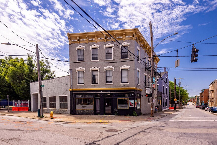 More Photos Of 1833 Vine St, Cincinnati Storefront Retail Residential For Lease