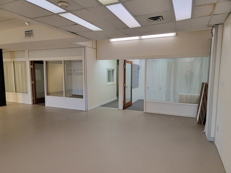 More Photos Of 1552 Quinn St, Prince George General Retail For Lease
