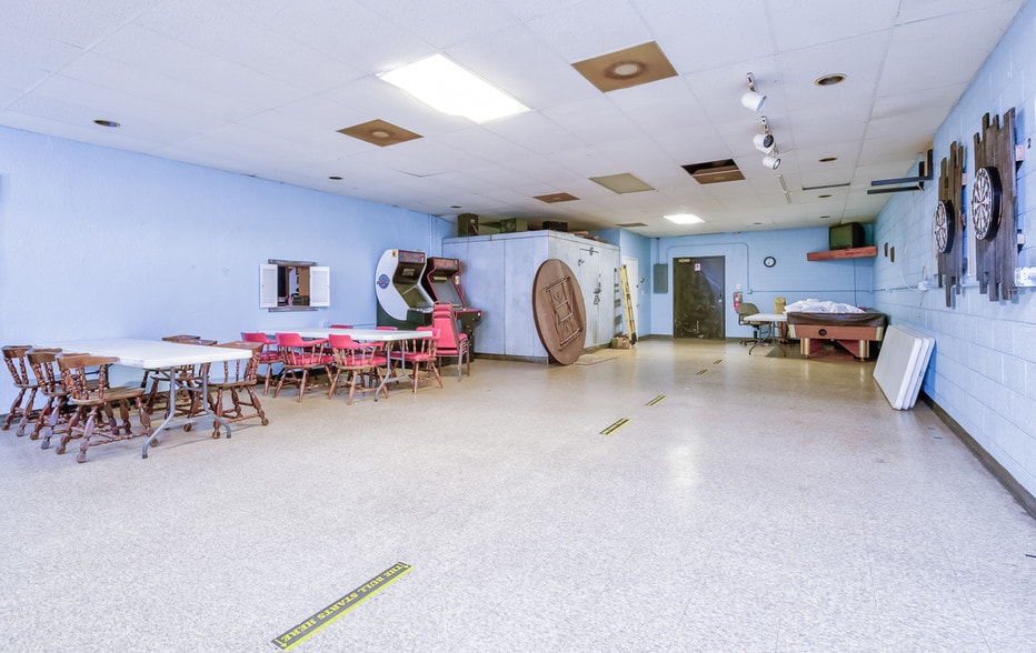 More Photos Of 10 Pythian Dr, Edgewater Lodge Meeting Hall For Sale