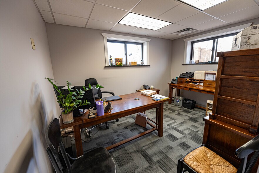 More Photos Of 69 N Gore Ave, Webster Groves Manufacturing For Sale