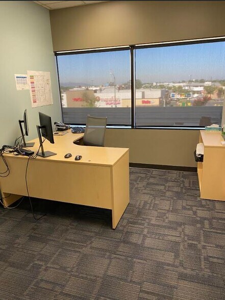 More Photos Of 800 S Barranca Ave, Covina Office For Lease