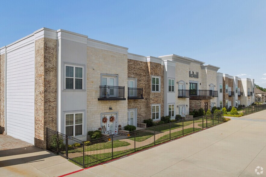 Primary Photo Of 2215 H G Mosley Pky, Longview Apartments For Sale