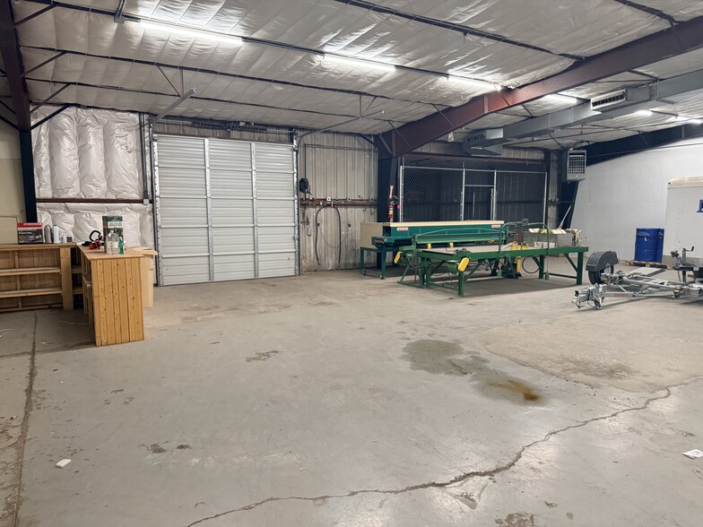 More Photos Of 848 W Hadley Ave, Las Cruces Light Manufacturing For Lease